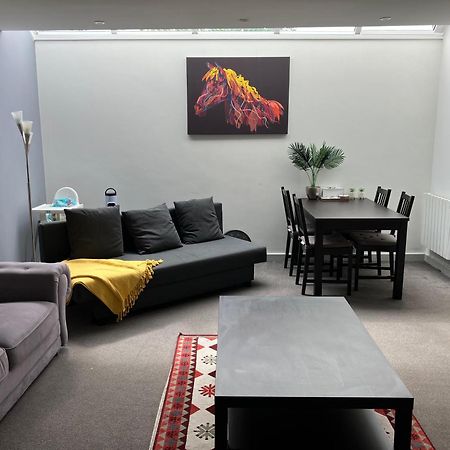 Lancing Apartments - Spacious 2 Bed - Sleeps 6 - Burnham Village Slough Kültér fotó